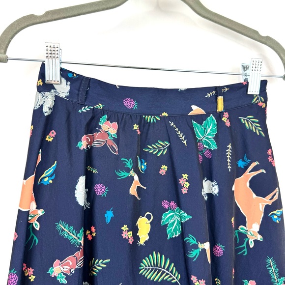 MODCLOTH Sz S Flare Navy Midi Skirt Squirrel Deer Forest Animals Print w/Pockets - Picture 4 of 12
